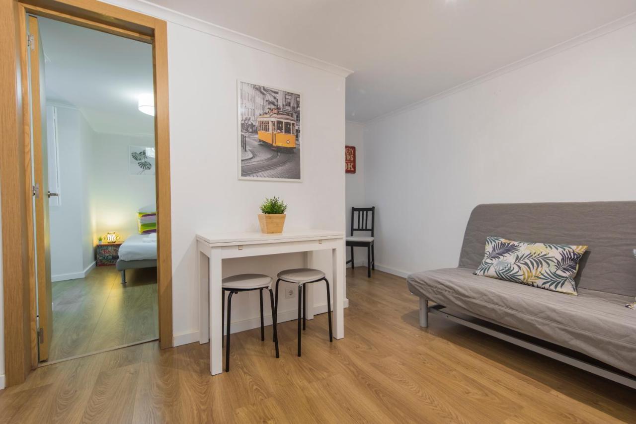 Alfama Typical Beco Dos Ramos Apartment Lisbon Bagian luar foto