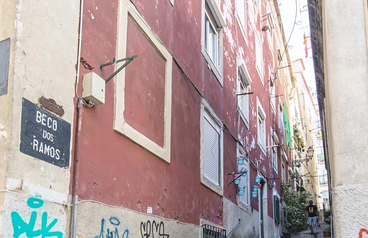 Alfama Typical Beco Dos Ramos Apartment Lisbon Bagian luar foto