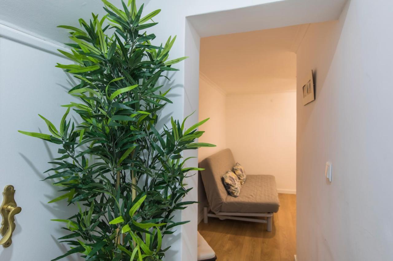 Alfama Typical Beco Dos Ramos Apartment Lisbon Bagian luar foto
