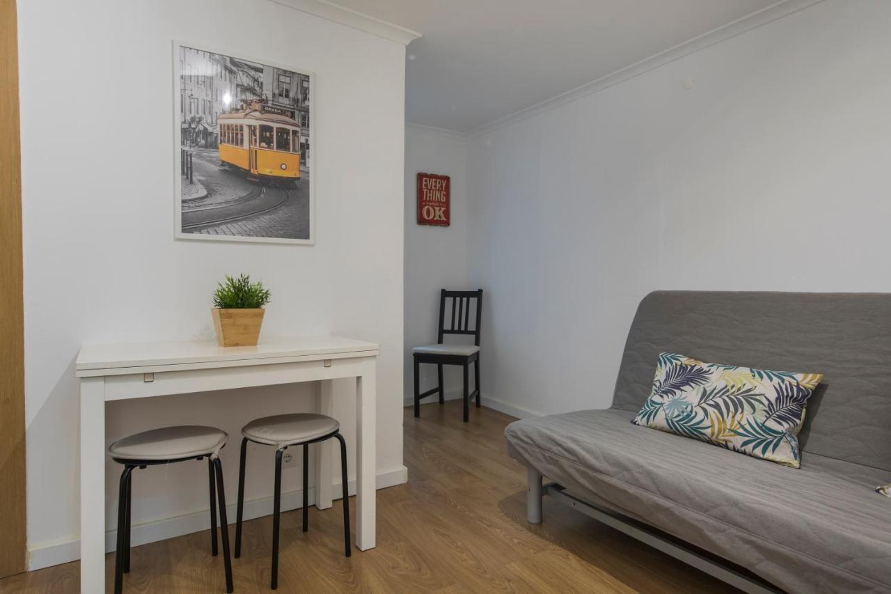 Alfama Typical Beco Dos Ramos Apartment Lisbon Bagian luar foto
